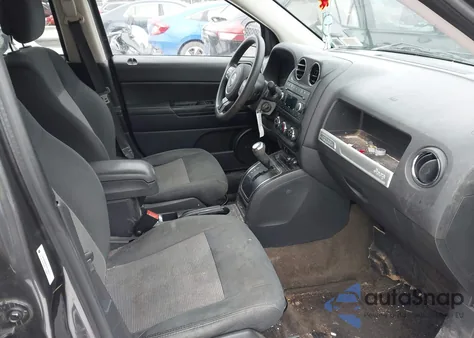 2016 Jeep Compass Sport z USA, uszkodzony, nr VIN 1C4NJDBB6GD511837